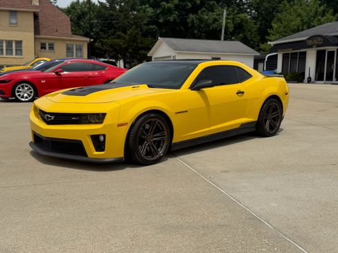 Used 2013 Chevrolet Camaro ZL1 RWD image 4