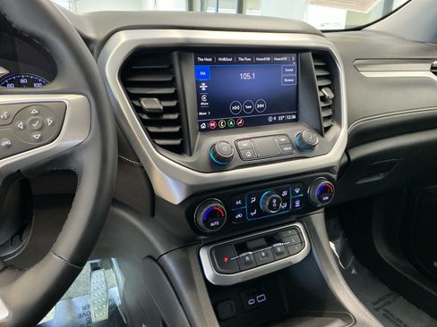 Used 2023 GMC Acadia SLT AWD/4WD image 26