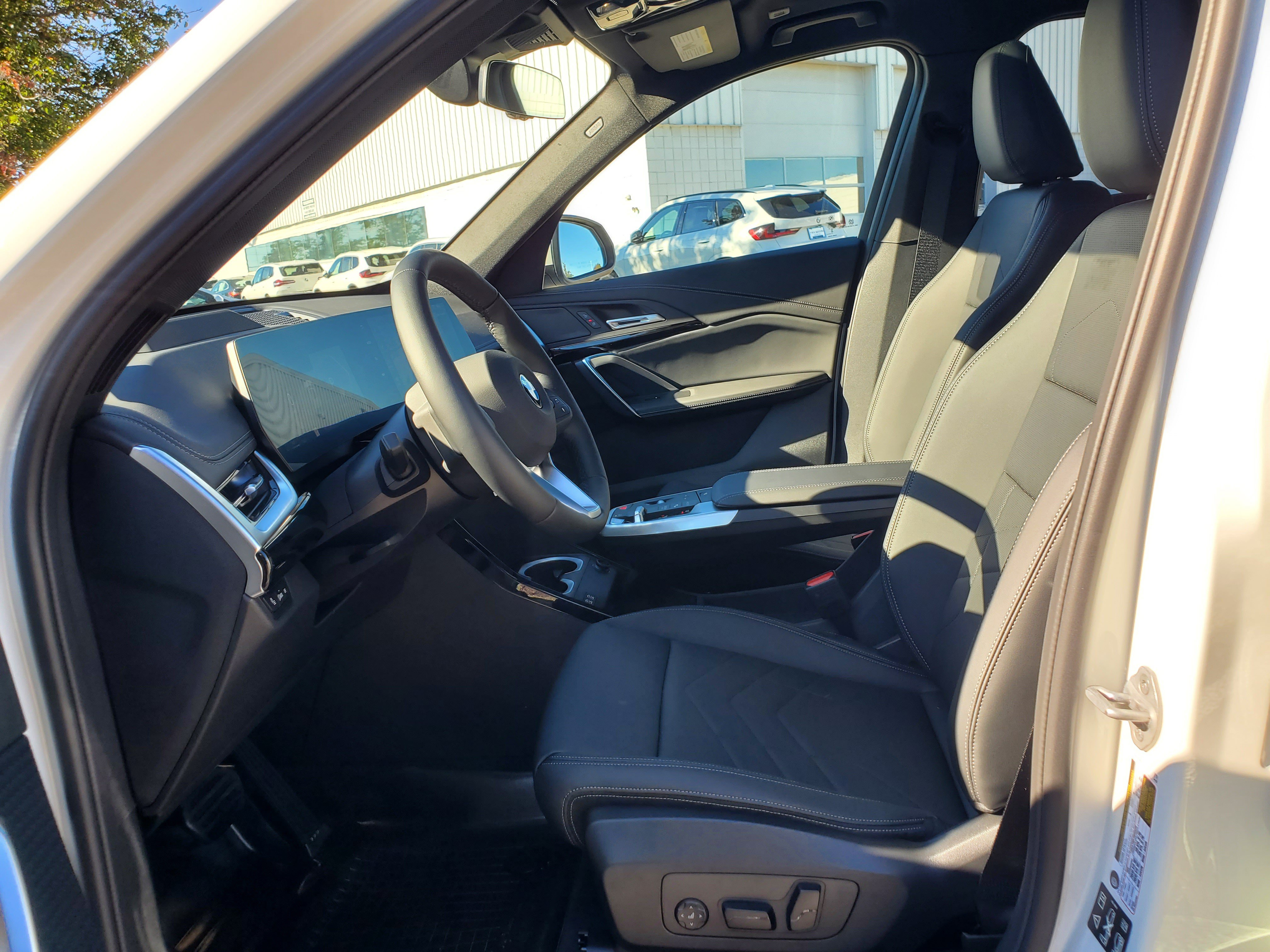 New 2027 BMW X1 xDrive28i AWD/4WD image 9