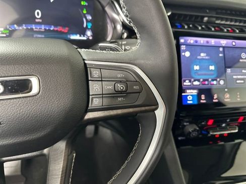 Used 2023 Jeep Grand Cherokee 4WD 4xe image 16