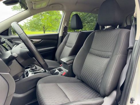 Used 2020 Nissan Rogue SV AWD/4WD image 21