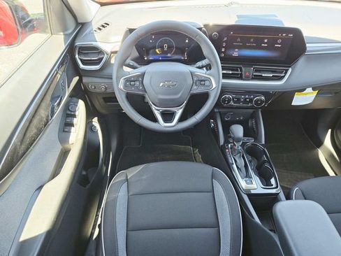 New 2026 Chevrolet TrailBlazer LT w/ Convenience Package FWD image 7