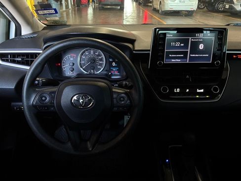 Used 2020 Toyota Corolla LE FWD image 13