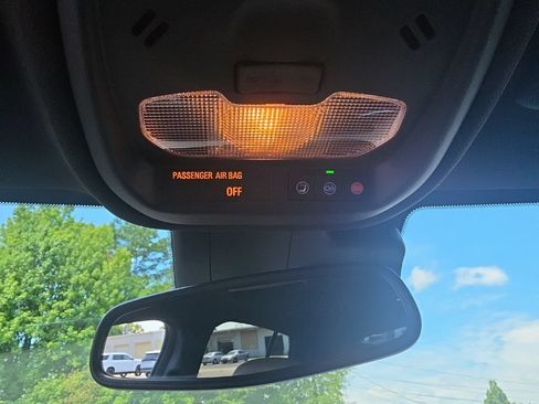 Certified 2024 Buick Envista Avenir FWD image 28