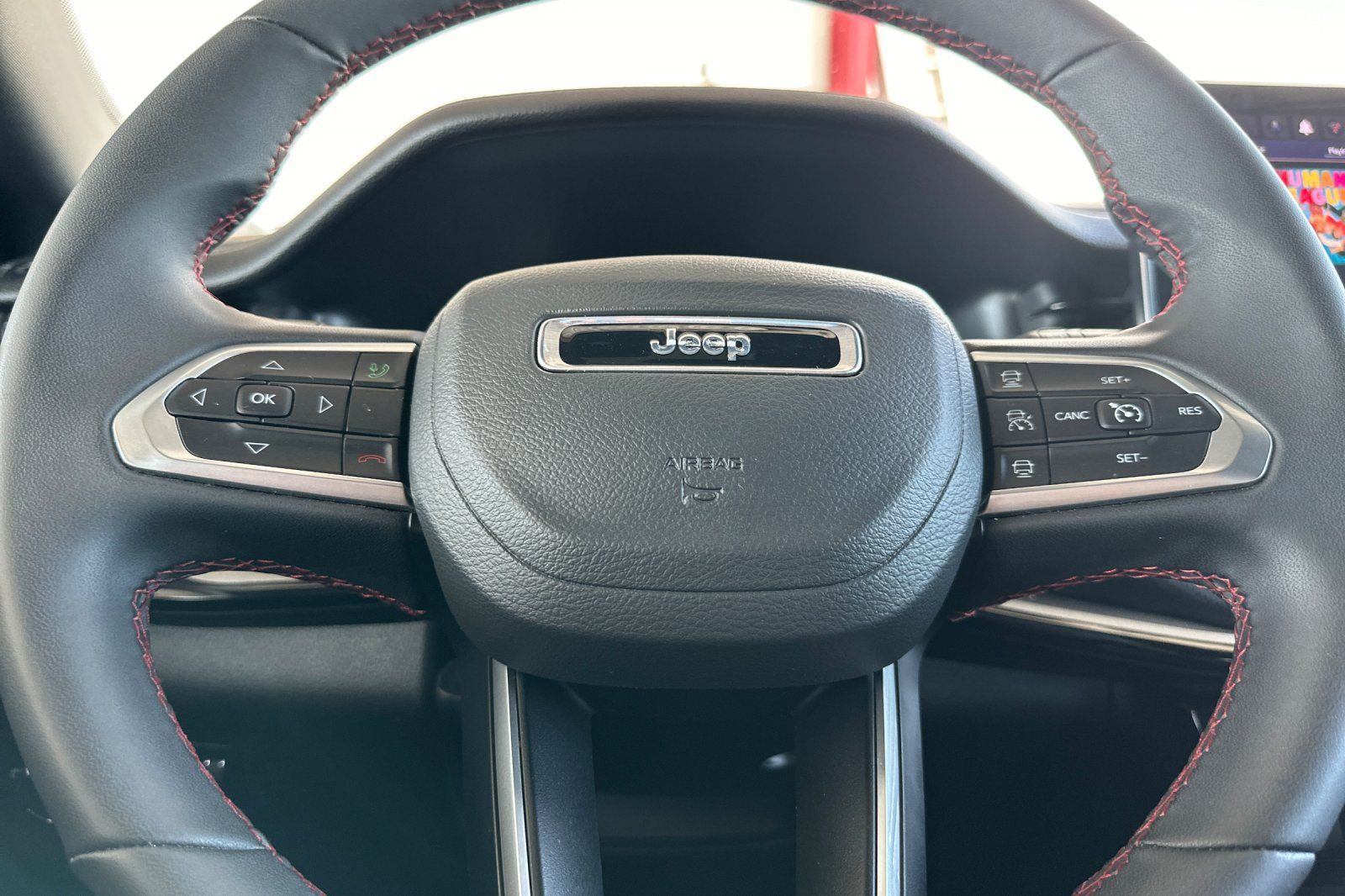 Used 2025 Jeep Compass Trailhawk AWD/4WD image 23