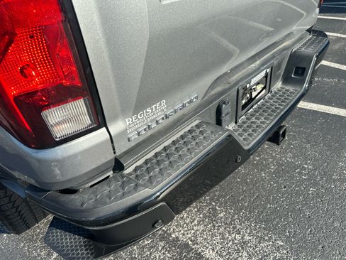 Used 2024 Chevrolet Colorado Trail Boss w/ Technology Package AWD/4WD image 22