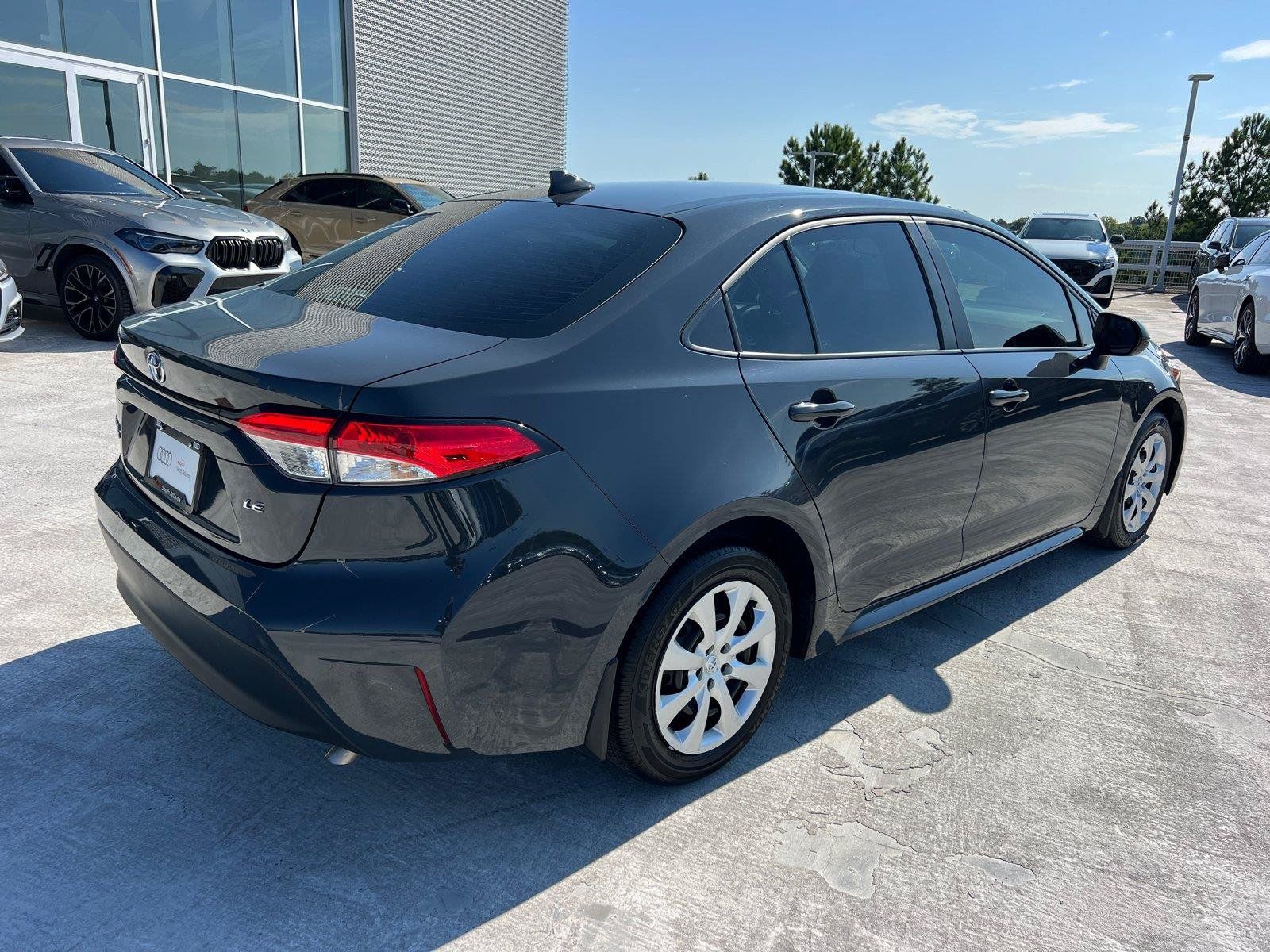 Used 2025 Toyota Corolla LE FWD image 5