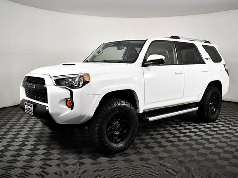 Used 2016 Toyota 4Runner TRD Pro image 2