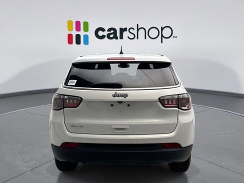 Used 2023 Jeep Compass Sport image 4