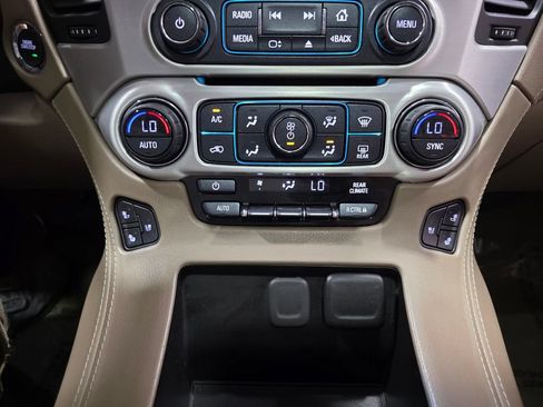 Used 2018 GMC Yukon SLT w/ Premium Edition AWD/4WD image 23