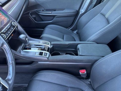 Used 2019 Honda Civic EX image 18