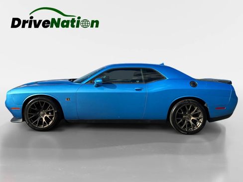 Used 2016 Dodge Challenger R/T Scat Pack RWD image 8