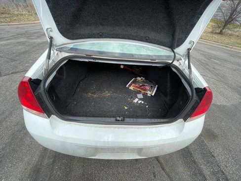 Used 2010 Chevrolet Impala LT image 25