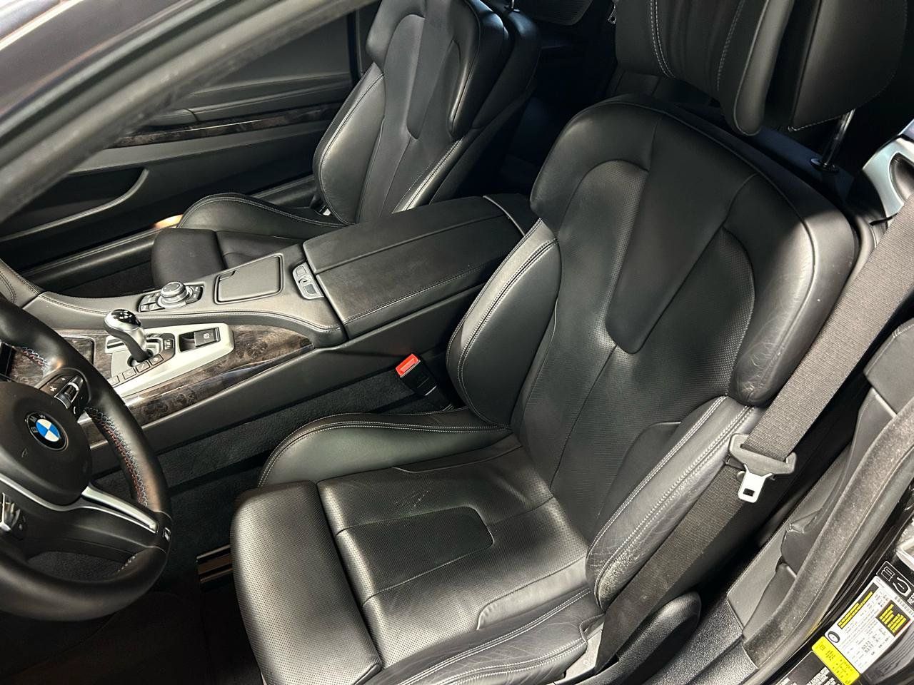 Used 2013 BMW M6 Coupe w/ Executive Pkg RWD image 11