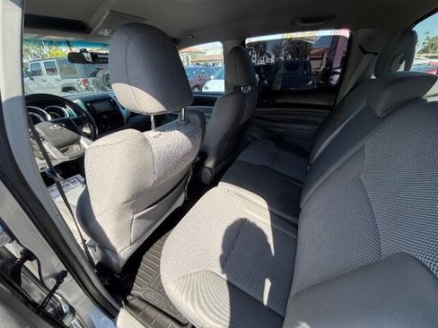Used 2014 Toyota Tacoma PreRunner w/ TRD Sport Package RWD image 19