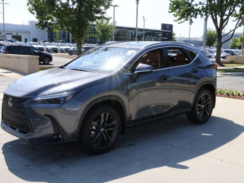 Used 2024 Lexus NX 450h+ AWD w/ Vision Package image 5