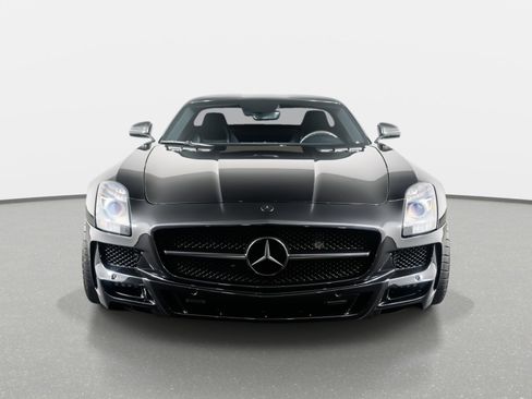 Used 2011 Mercedes-Benz SLS AMG Coupe image 21