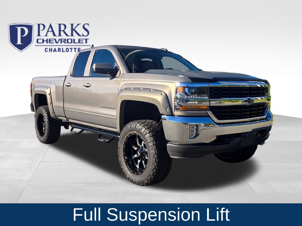 Used 2017 Chevrolet Silverado 1500 LT w/ All Star Edition AWD/4WD image 1