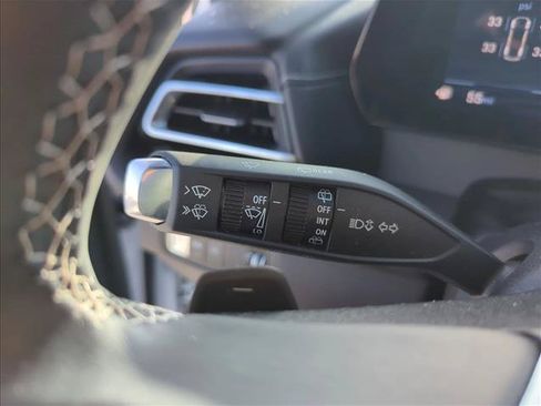 Used 2024 Chevrolet Traverse LT w/ Midnight/Sport Edition FWD image 19