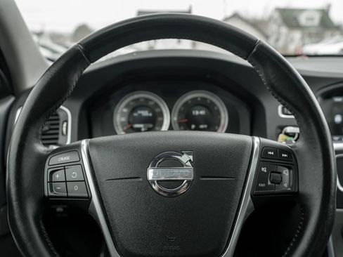 Used 2012 Volvo S60 T5 image 17