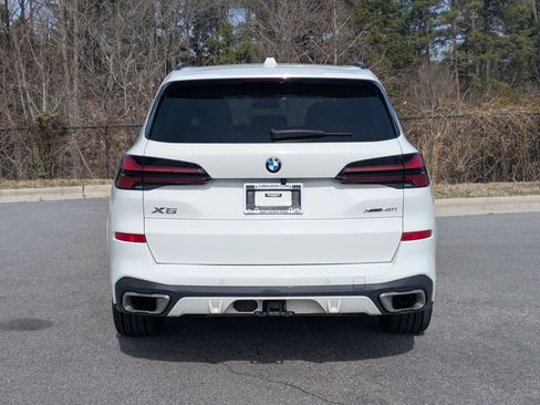 Used 2024 BMW X5 xDrive40i w/ M Sport Package image 6