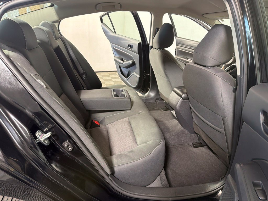 Used 2024 Nissan Altima 2.5 SV FWD image 22