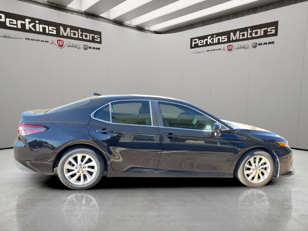 Used 2022 Toyota Camry LE FWD image 8