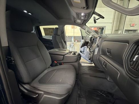 Used 2021 Chevrolet Silverado 1500 Custom Trail Boss w/ LPO, Dark Essentials Package AWD/4WD image 25