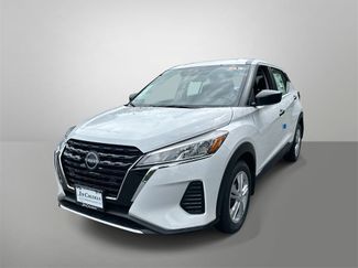 New 2025 Nissan Kicks Play S video 1