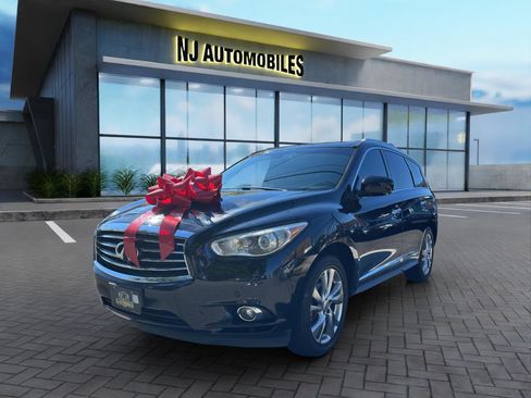 Used 2013 INFINITI JX35 AWD w/ Premium Pkg image 3