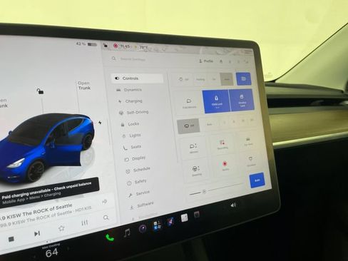 Used 2022 Tesla Model Y Performance AWD/4WD image 9
