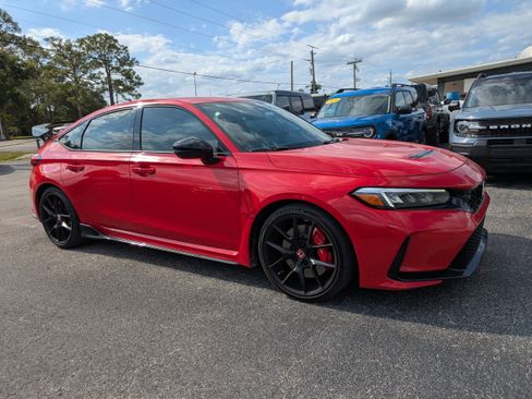 Used 2025 Honda Civic Type R image 2