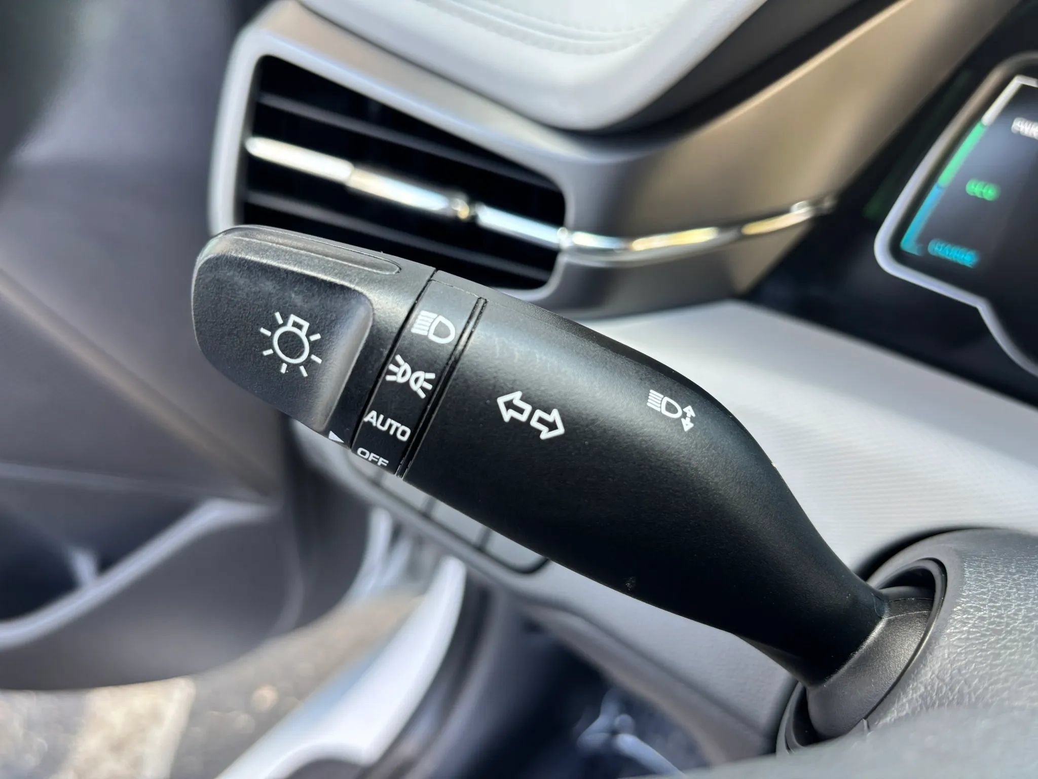 Used 2020 Hyundai Ioniq Blue FWD image 35