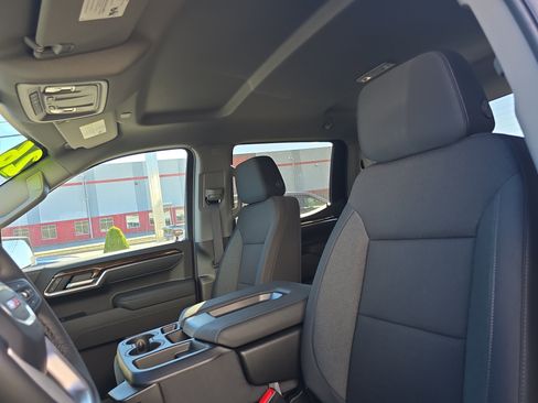 New 2026 GMC Sierra 1500 Elevation image 13