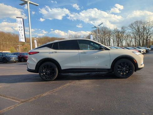 New 2026 Buick Envista Sport Touring w/ Studio Series image 4