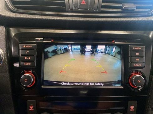 Used 2020 Nissan Rogue SV AWD/4WD image 21