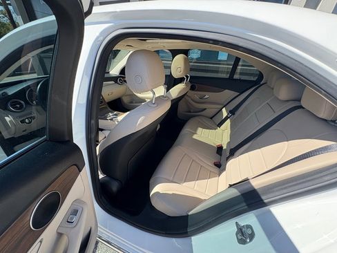 Used 2019 Mercedes-Benz C 300 Sedan image 17