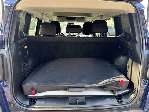 Used 2019 Jeep Renegade Trailhawk w/ Cold Weather Group II image 27