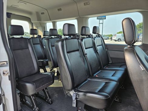 Used 2023 Ford Transit 350 XL RWD image 25