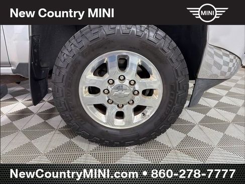 Used 2015 Chevrolet Silverado 2500 LT w/ LT Convenience Package AWD/4WD image 9