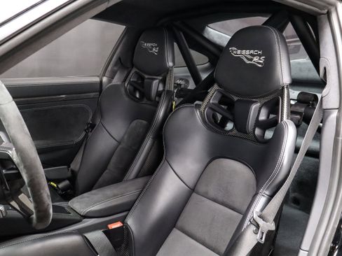 Certified 2018 Porsche 911 GT2 RS RWD image 28