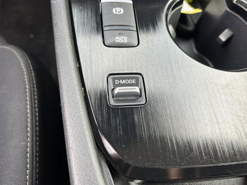 Used 2021 Nissan Rogue SV image 17