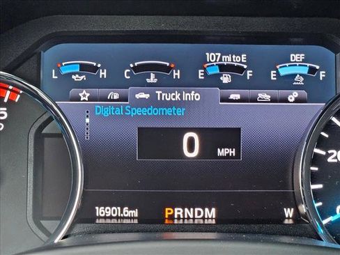 Certified 2022 Ford F250 Lariat w/ Tremor Off-Road Package AWD/4WD image 10
