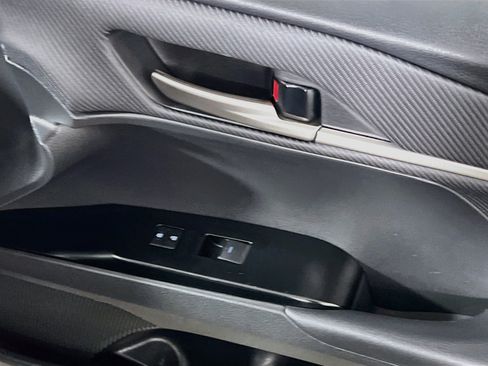 Used 2025 Toyota Camry SE FWD image 32