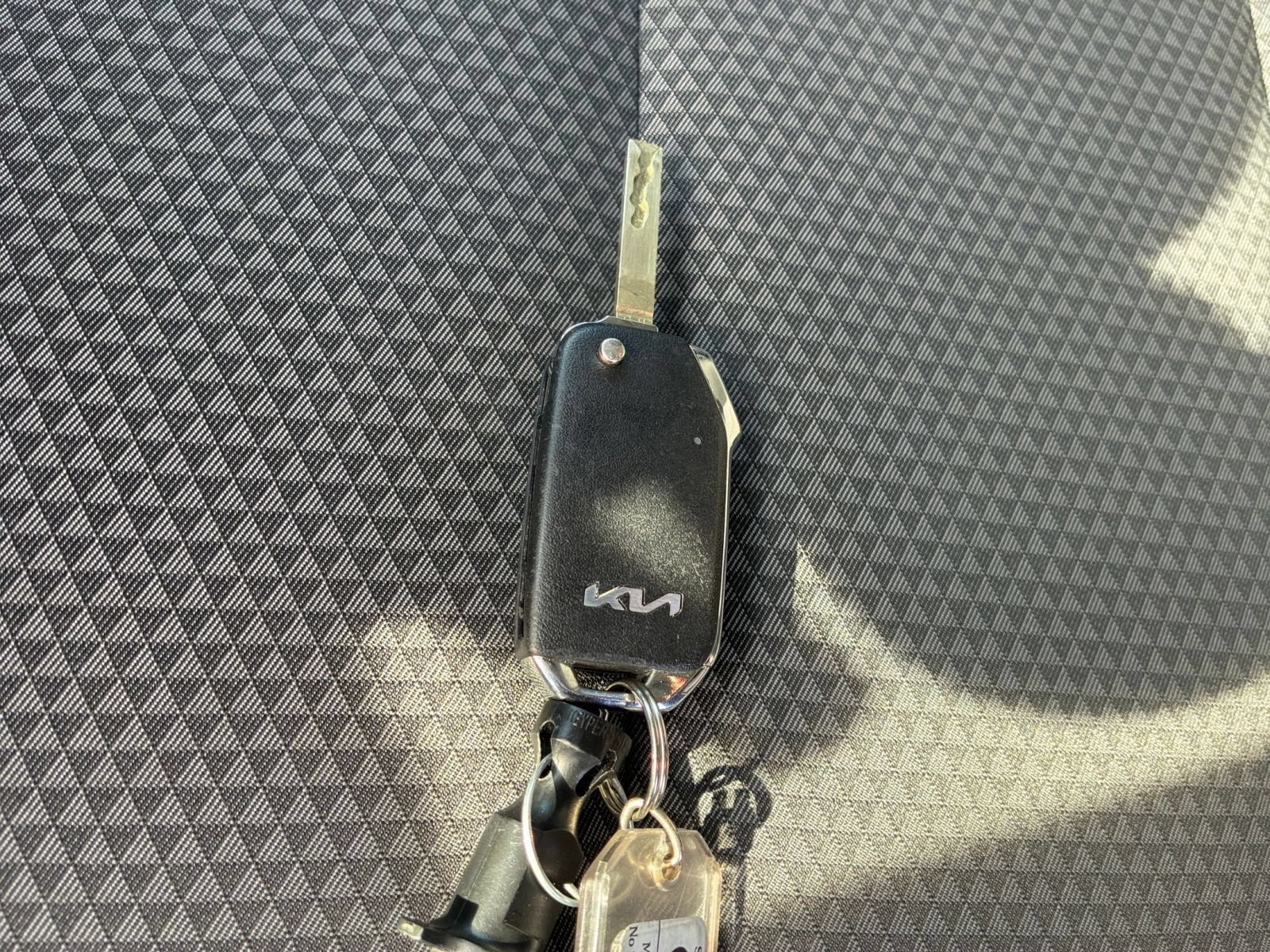 Used 2025 Kia Soul LX w/ LX Technology Package FWD image 20