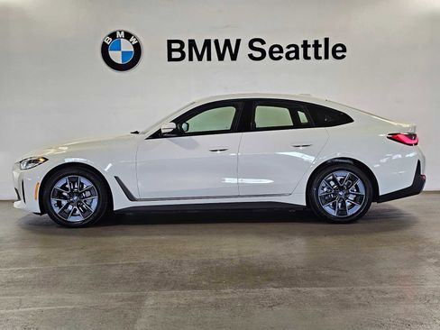 Used 2023 BMW i4 eDrive35 RWD image 3