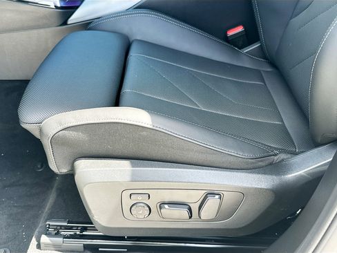 New 2025 BMW X3 xDrive30i w/ Convenience Package image 19