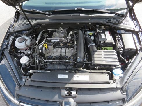 Used 2019 Volkswagen Golf S FWD image 39