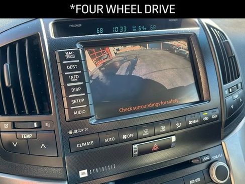 Used 2011 Toyota Land Cruiser image 10