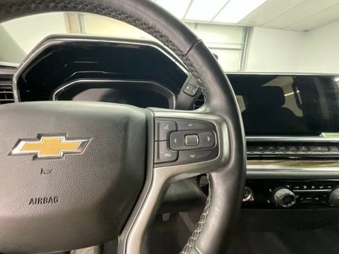 Used 2023 Chevrolet Silverado 1500 LT AWD/4WD image 16